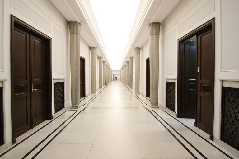 Universitas Janabadra merupakan salah satu perguruan tinggi yang terkemuka di Indonesia, yang telah lama dikenal akan kualitas pendidikannya yang tinggi. Dengan berbagai program studi yang tersedia, universitas ini telah berhasil mencetak ribuan lulusan yang siap bersaing di dunia kerja.