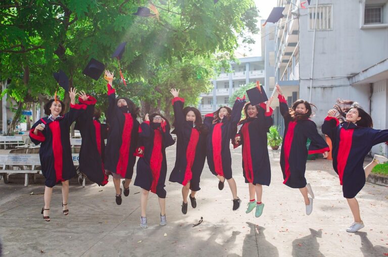 Artikel ini akan membahas peran Universitas Ganesha dalam mendukung pembangunan sumber daya manusia di Bali melalui program-program pendidikan yang ditawarkan. Dalam artikel ini, akan dijelaskan bagaimana universitas ini berkontribusi dalam menciptakan generasi muda yang berkualitas dan siap bersaing di dunia kerja.